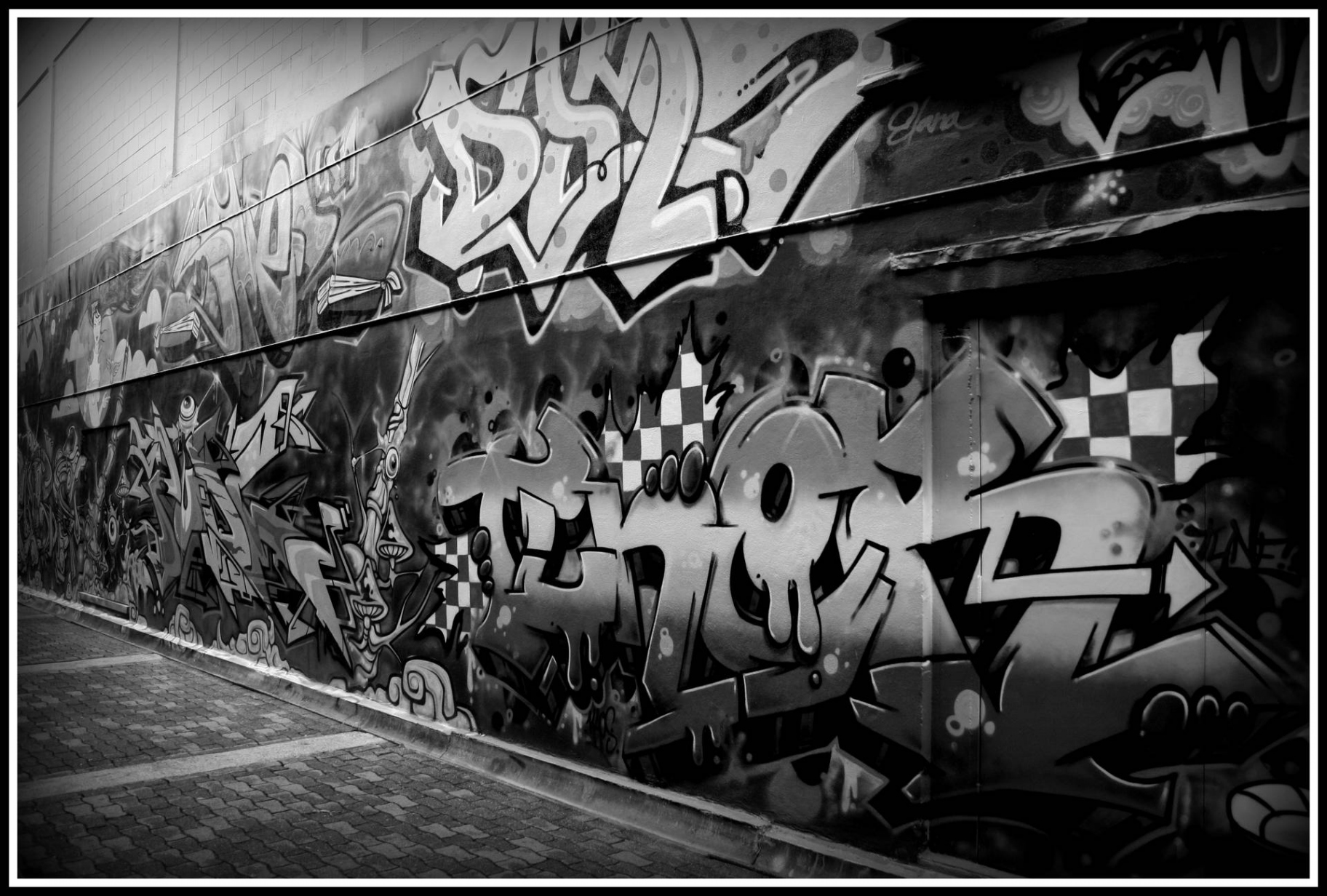 +] Black And White Graffiti Wallpapers  Wallpapers