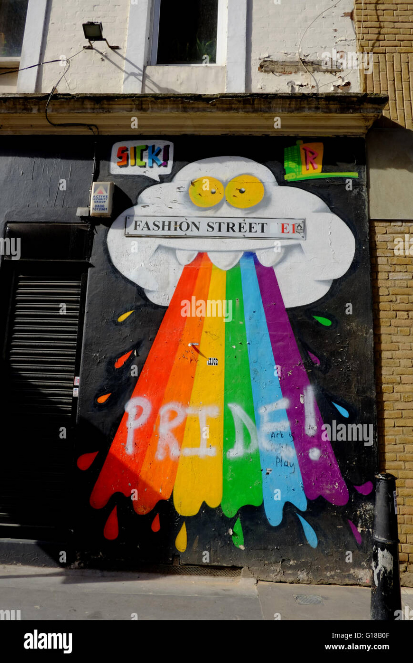 Gay Pride Rainbow Streetart auf der Straße der Mode in Shoreditch