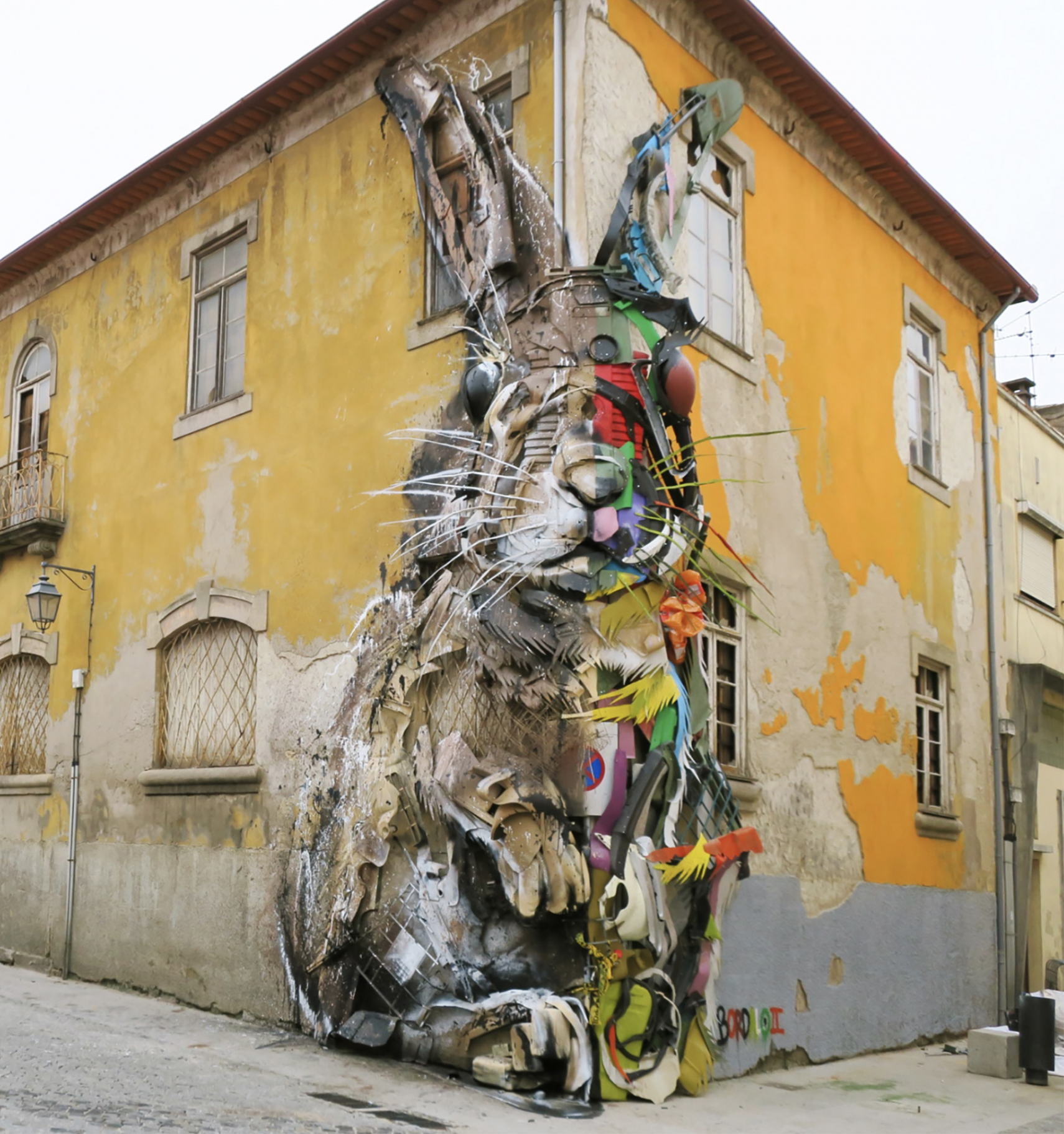 Striking Animal Street Art Murals – StreetArtNews