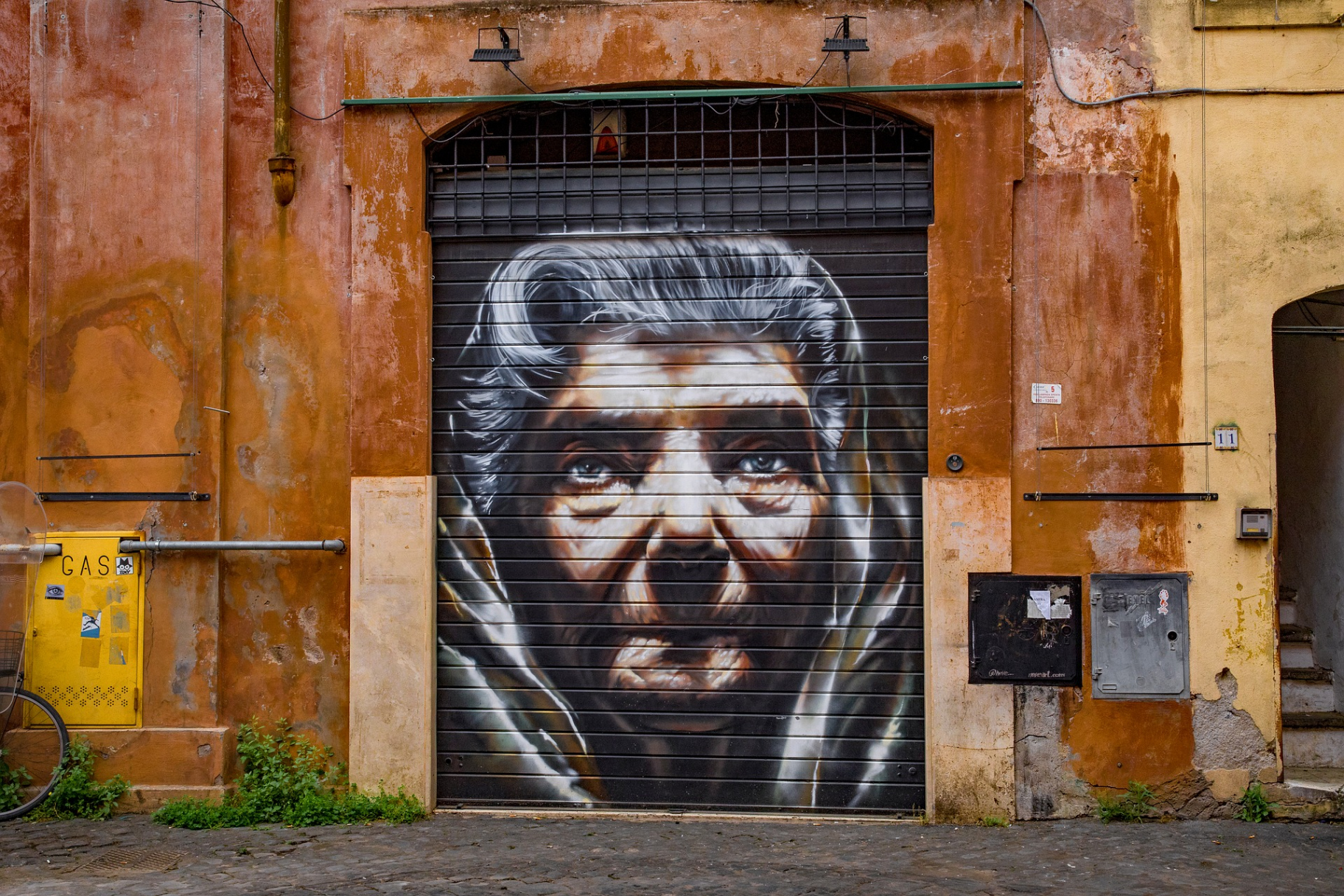 The Horror of Graffiti in Italy