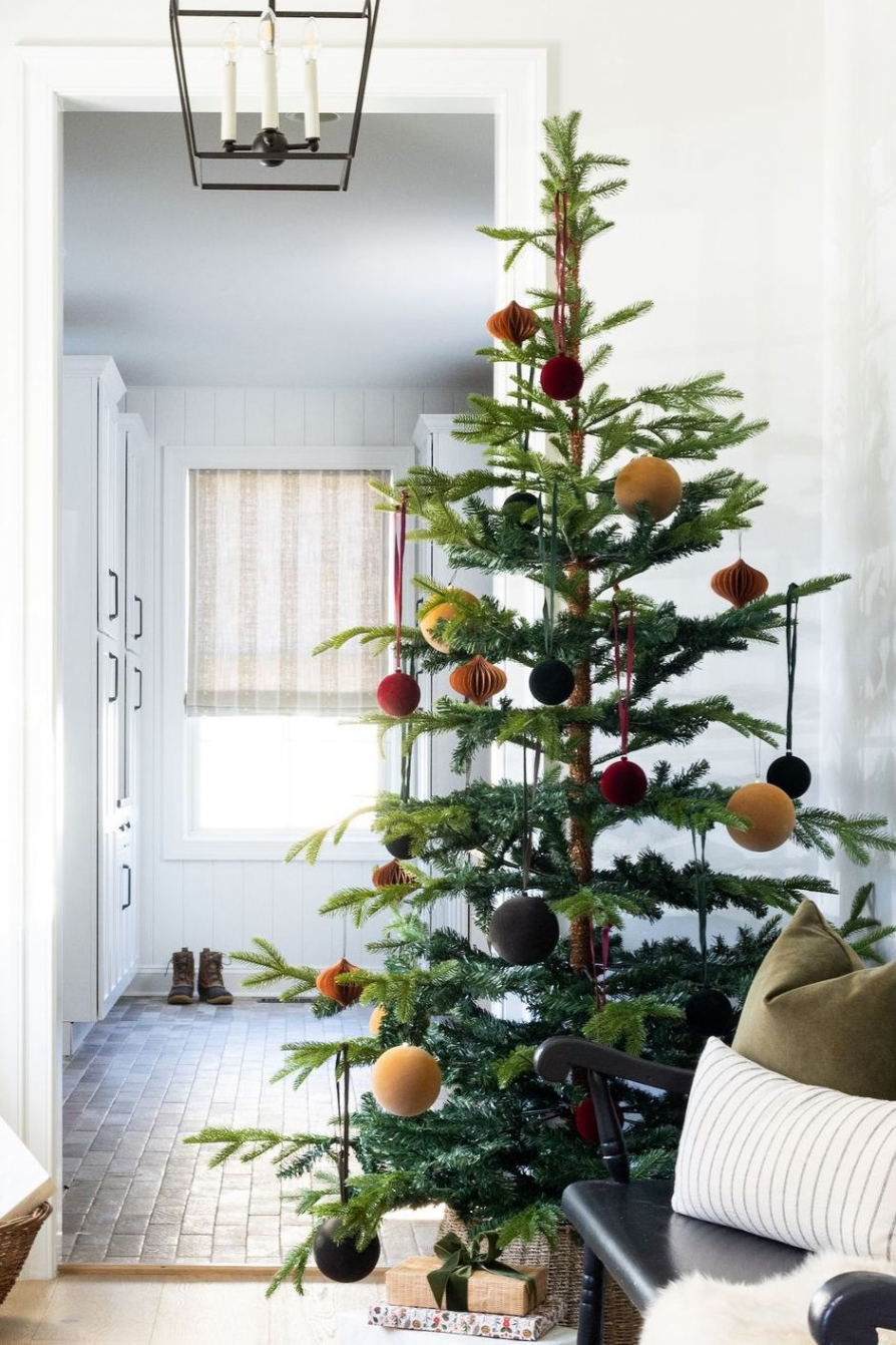 Best Christmas Tree Decorating Ideas, Picked By Editors