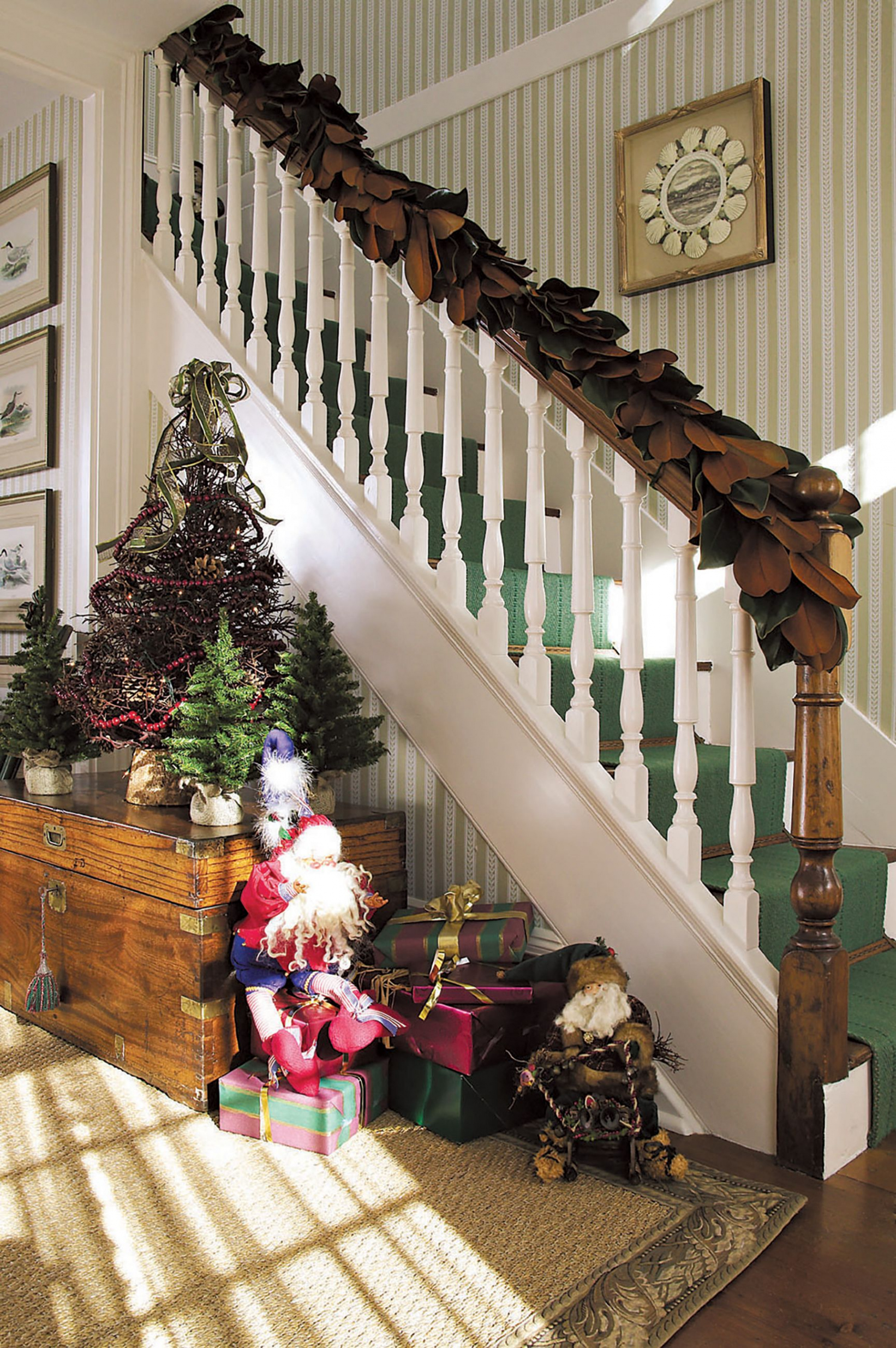 Chic Staircase Christmas Decorations - DIY Holiday Stair Decor