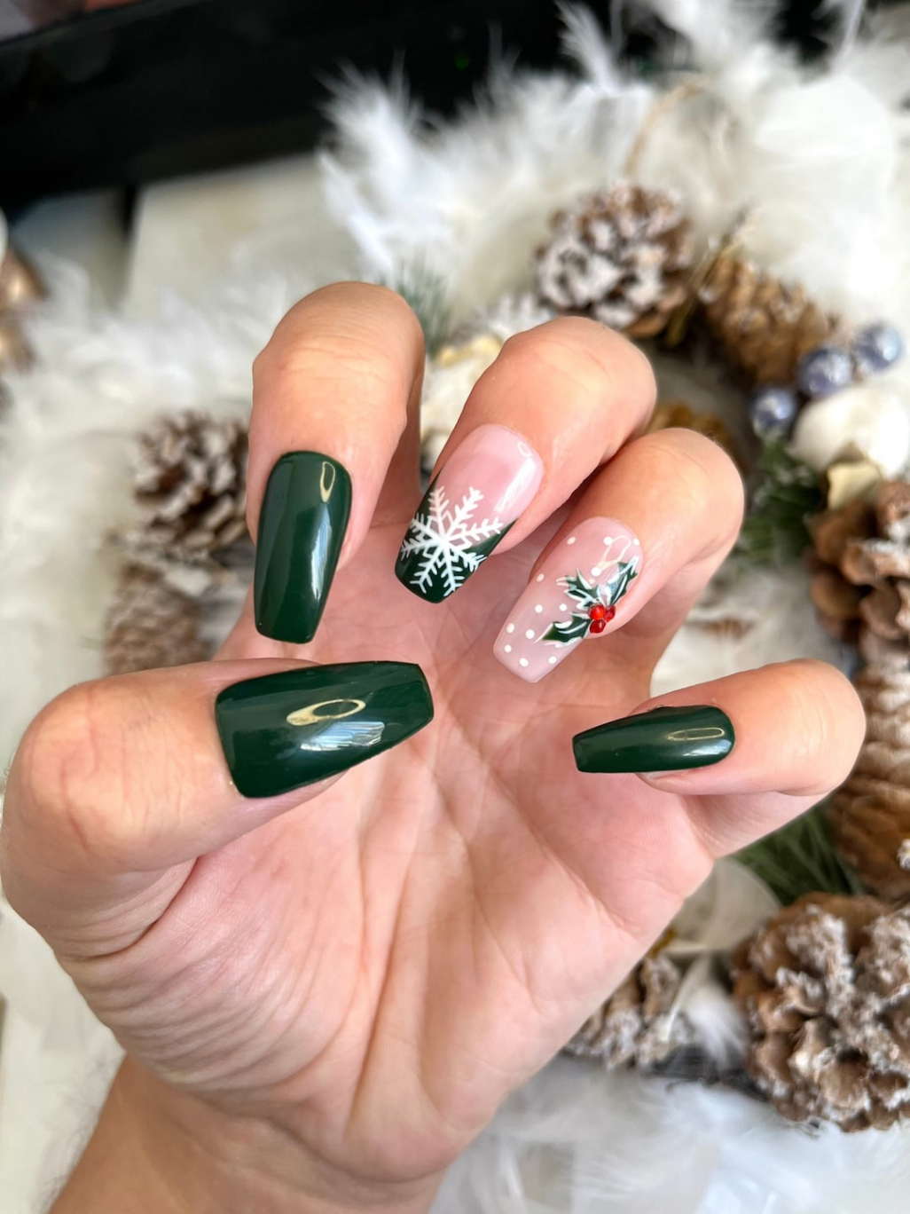 Christmas Press on Nails Dark Green Holly Christmas Press on - Etsy