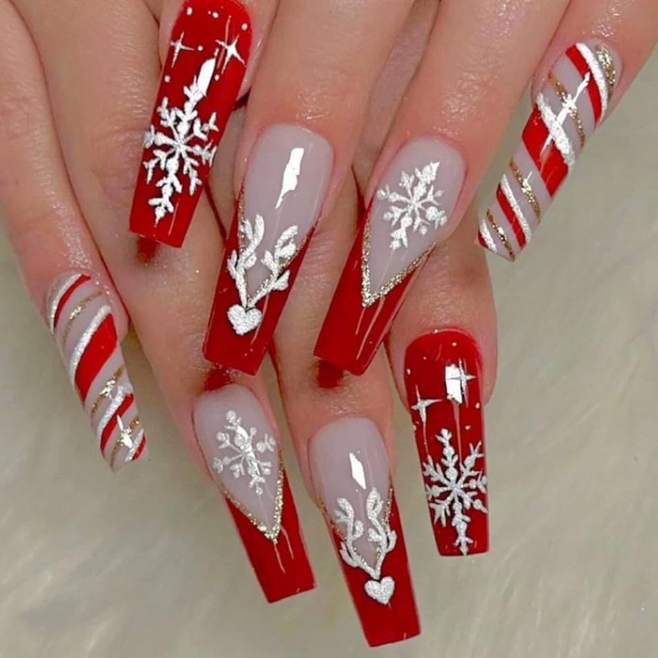 Christmas Press on Nails Long Coffin Fake Nails Red Full Cover Acrylic Glue  on Nails with Glitter Design Winter Snowflake False Nails Artificial Nails