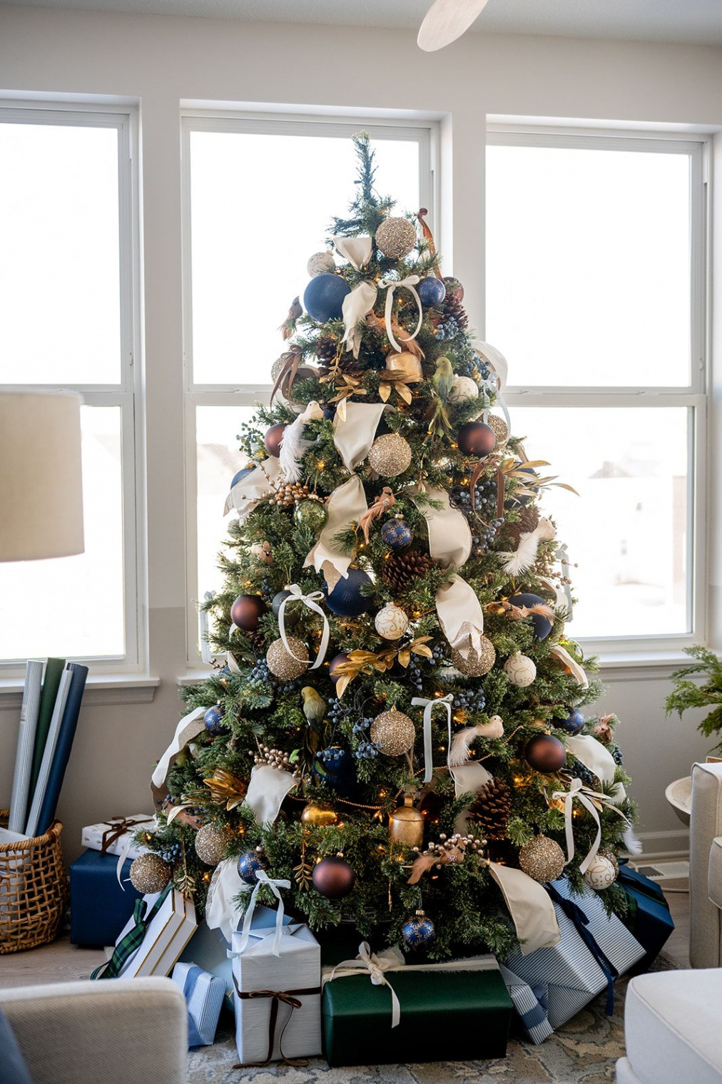 Christmas Tree Ribbon Ideas That Are Ingeniously Easy