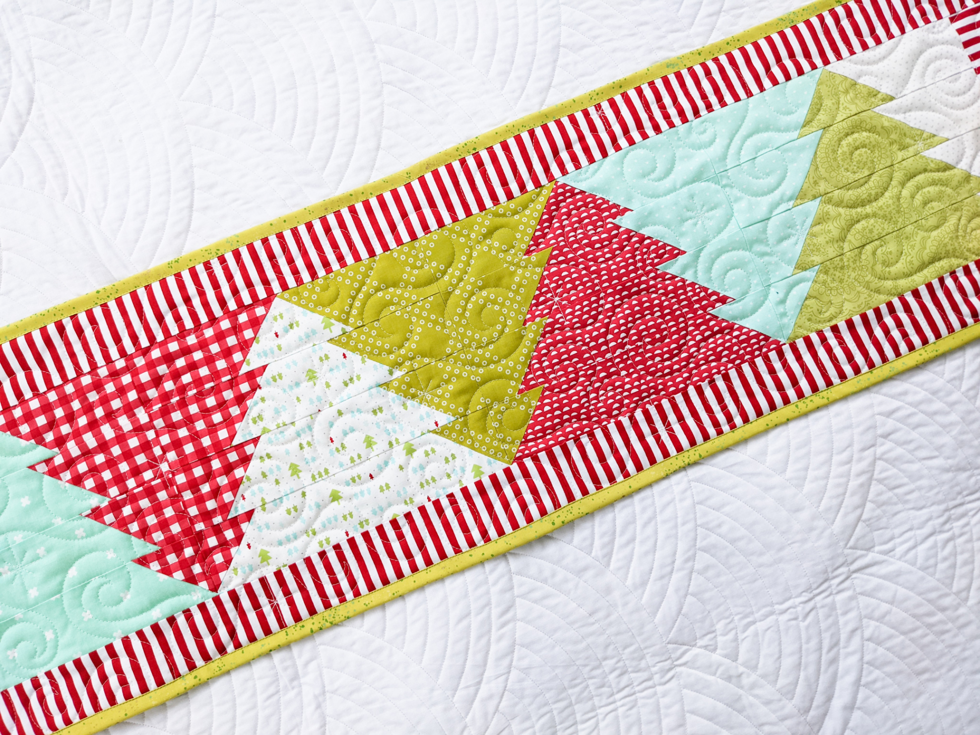 Christmas Tree Table Runner Tutorial - Center Street Quilts