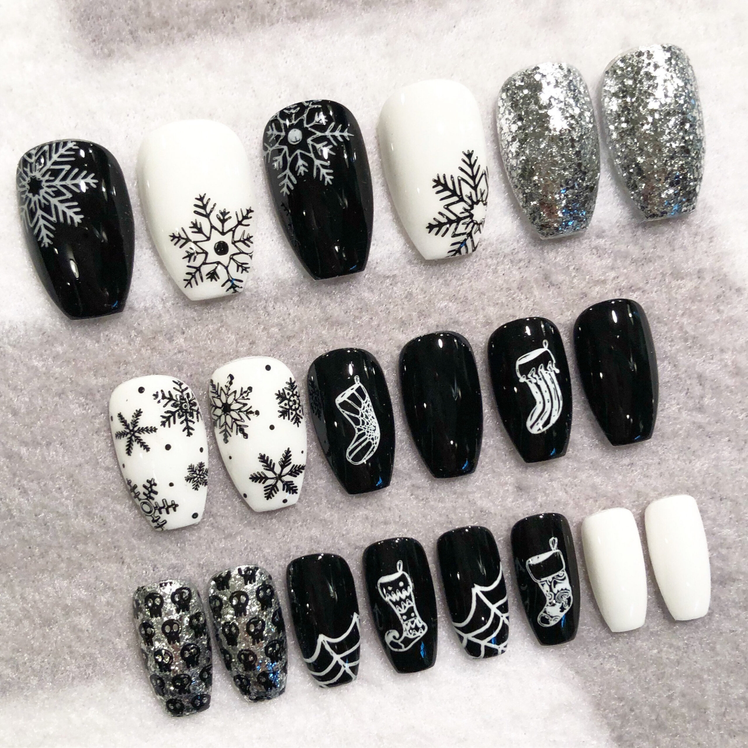 Dark Xmas Fake Nails Faux Nails Black Nails White - Etsy