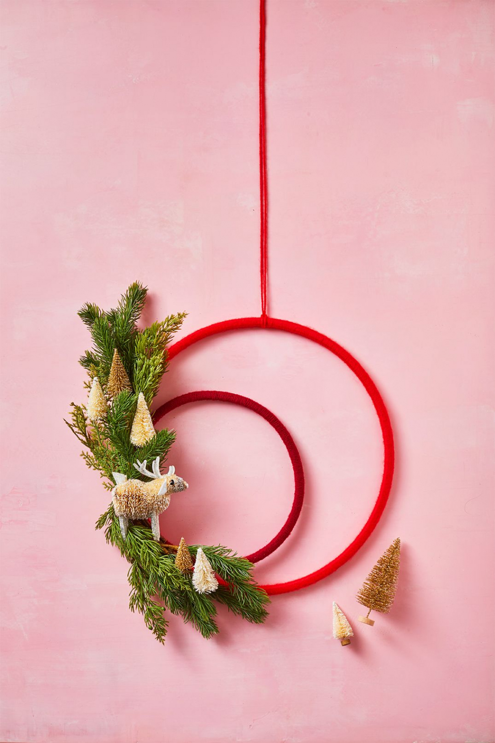 DIY Winter Wreaths - Winter Decor Crafts