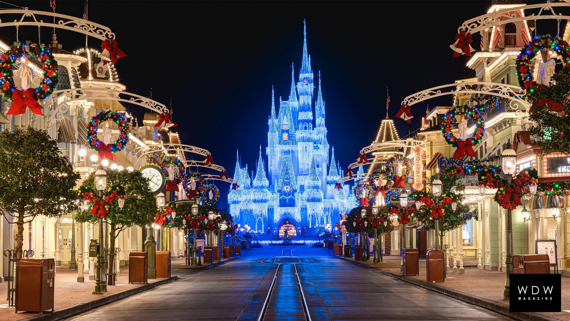 Download These FREE Christmas Disney World Zoom Backgrounds