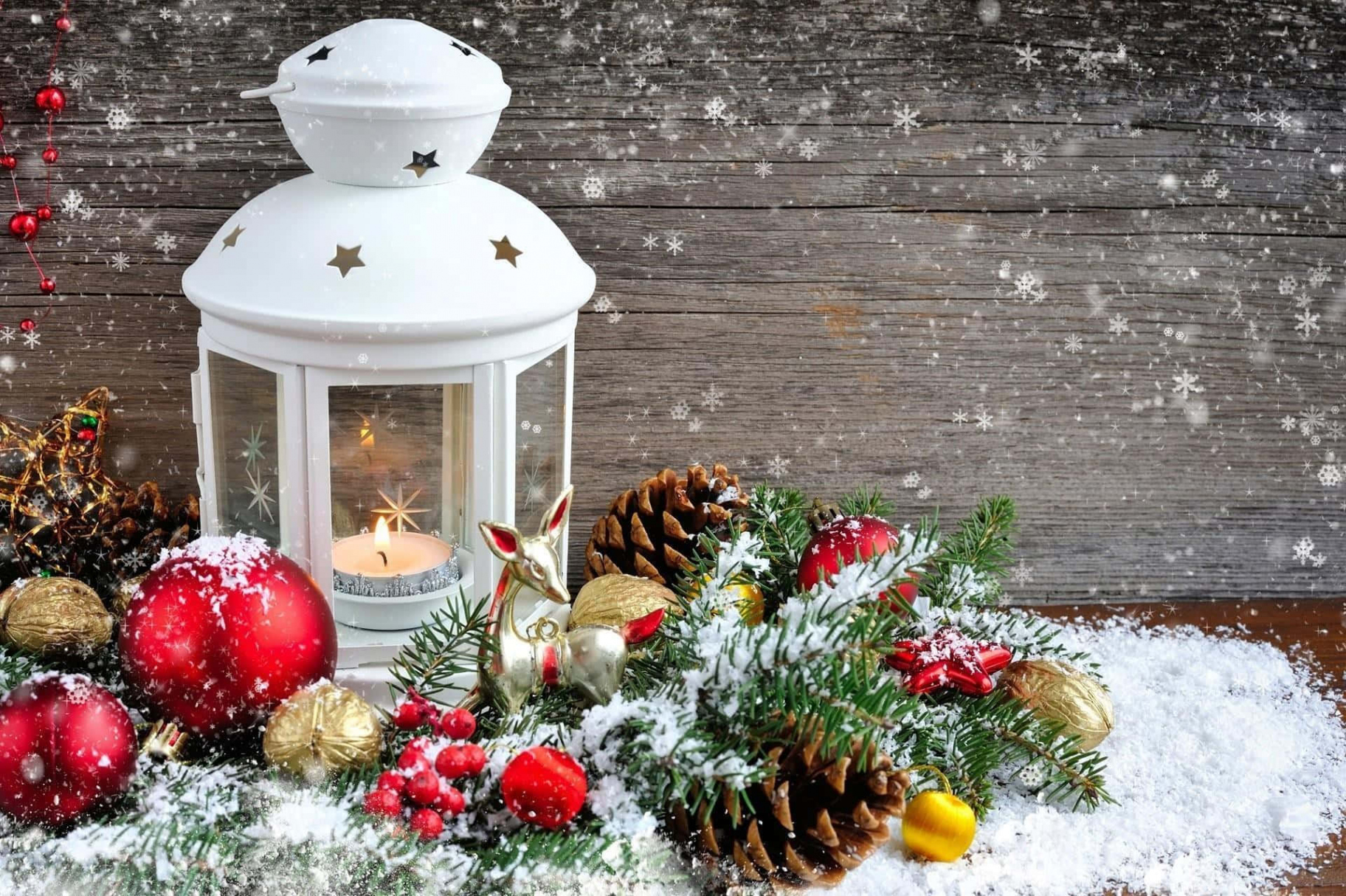 Download White Candle Cage Farmhouse Christmas Wallpaper