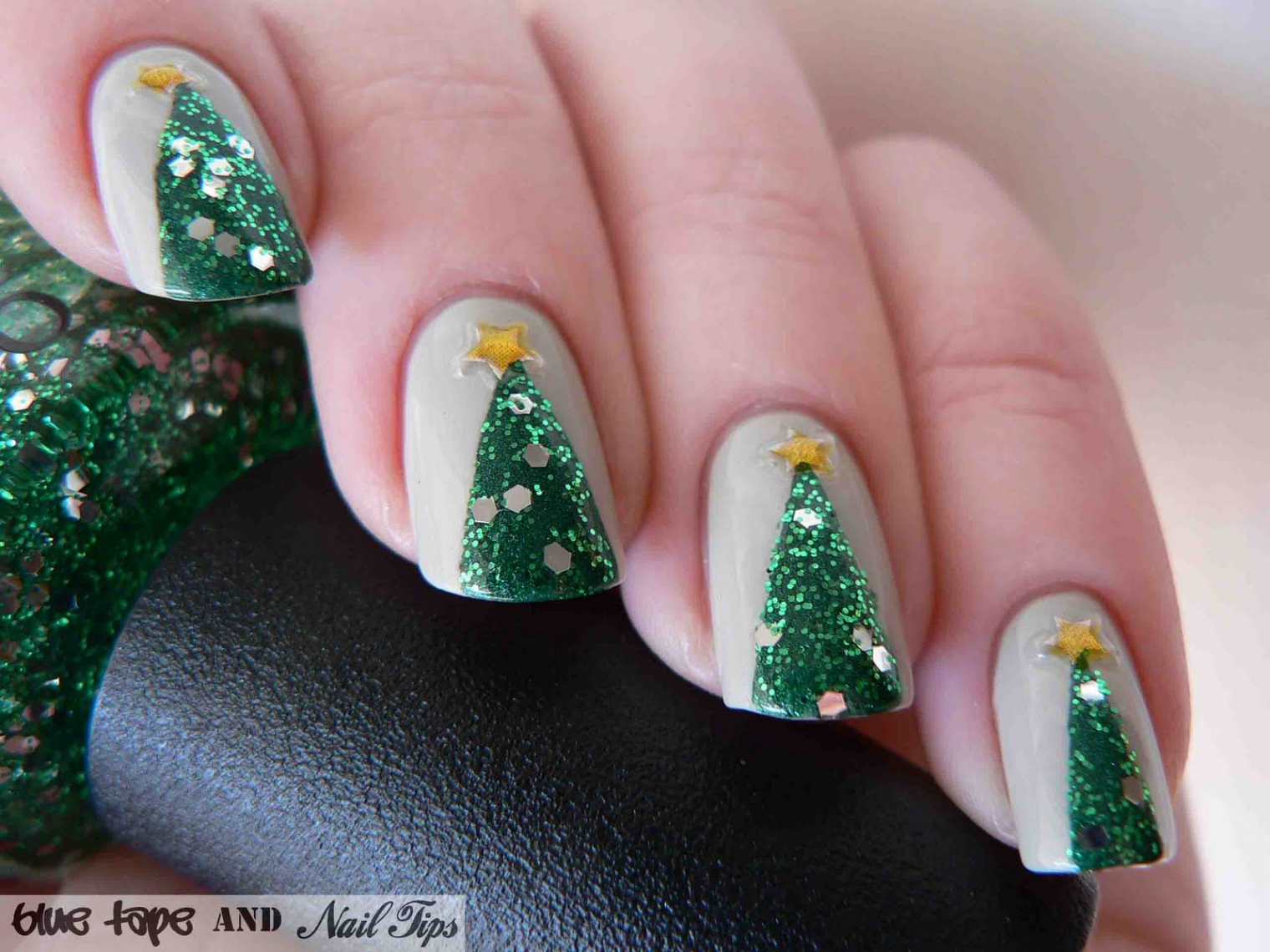 Easy Christmas Trees  Christmas nails easy, Christmas nail