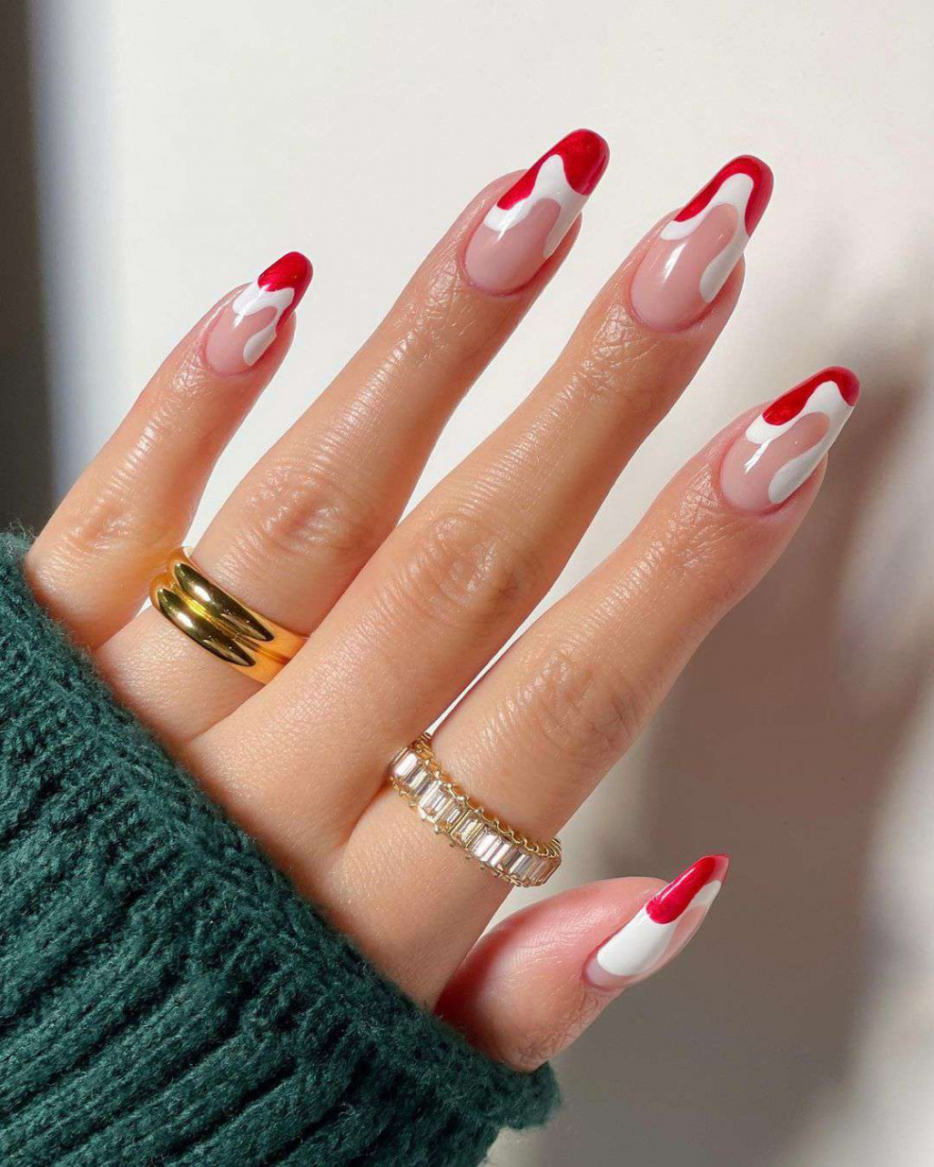 Elegant Christmas Nail Designs for Celebrating This Season