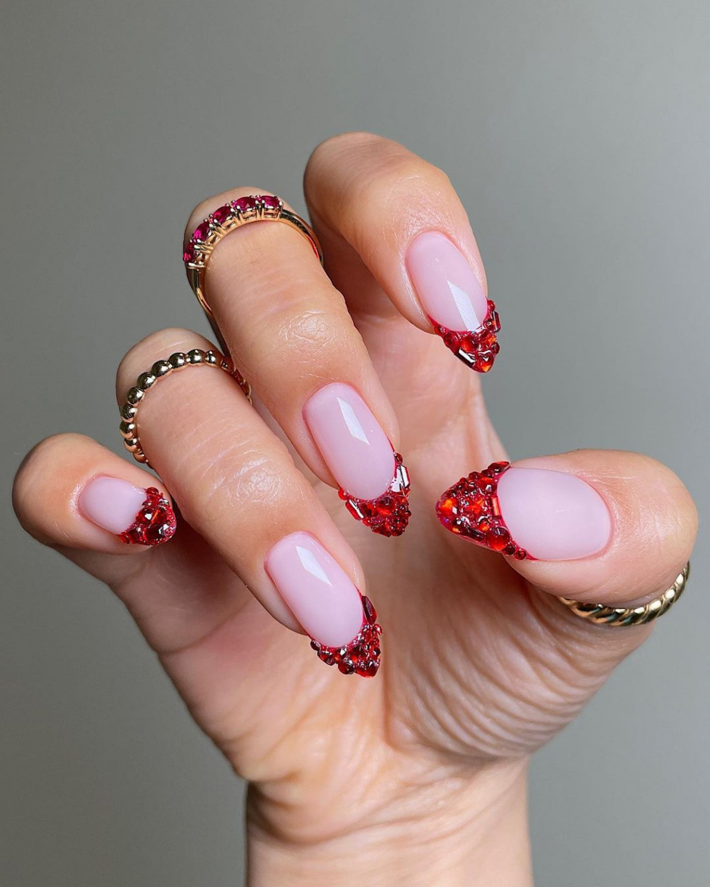 Elegant Christmas Nail Designs for Celebrating This Season