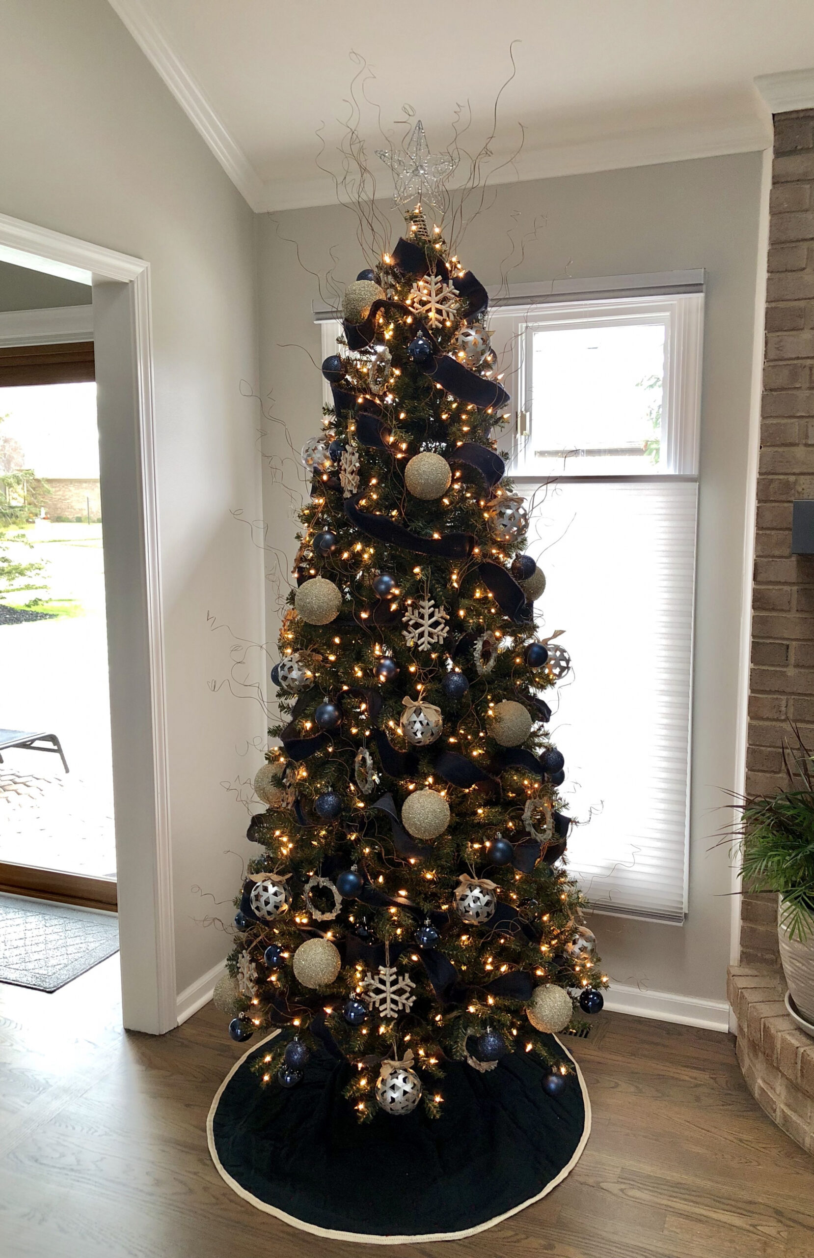 Elegant Navy Blue and Silver Christmas Tree