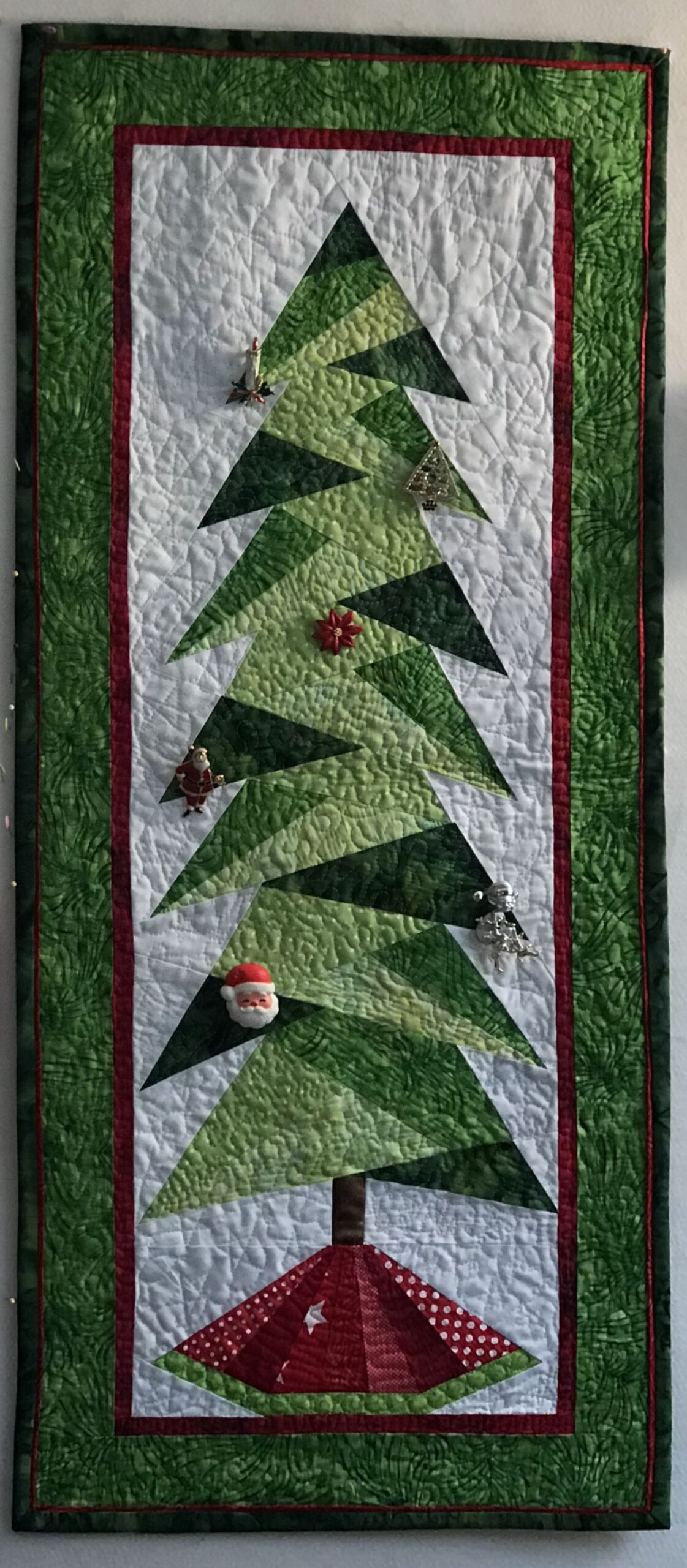 Festive Christmas Tree Quilted Wallhanging