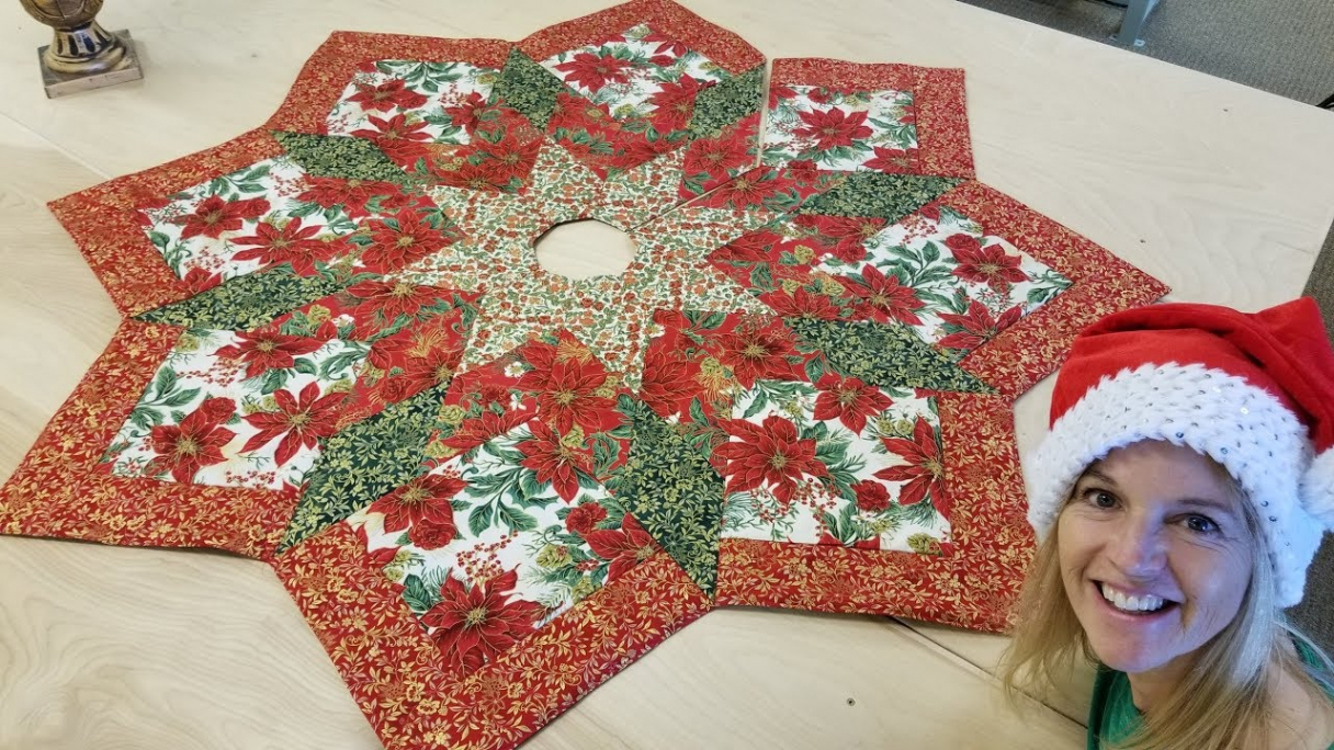 Free Christmas Tree Skirt Pattern - Gathered