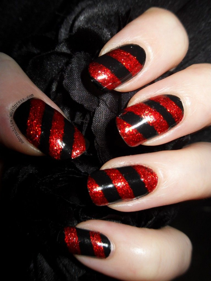 Goth Christmas nails  Red nail designs, Red nails, Candy cane nails