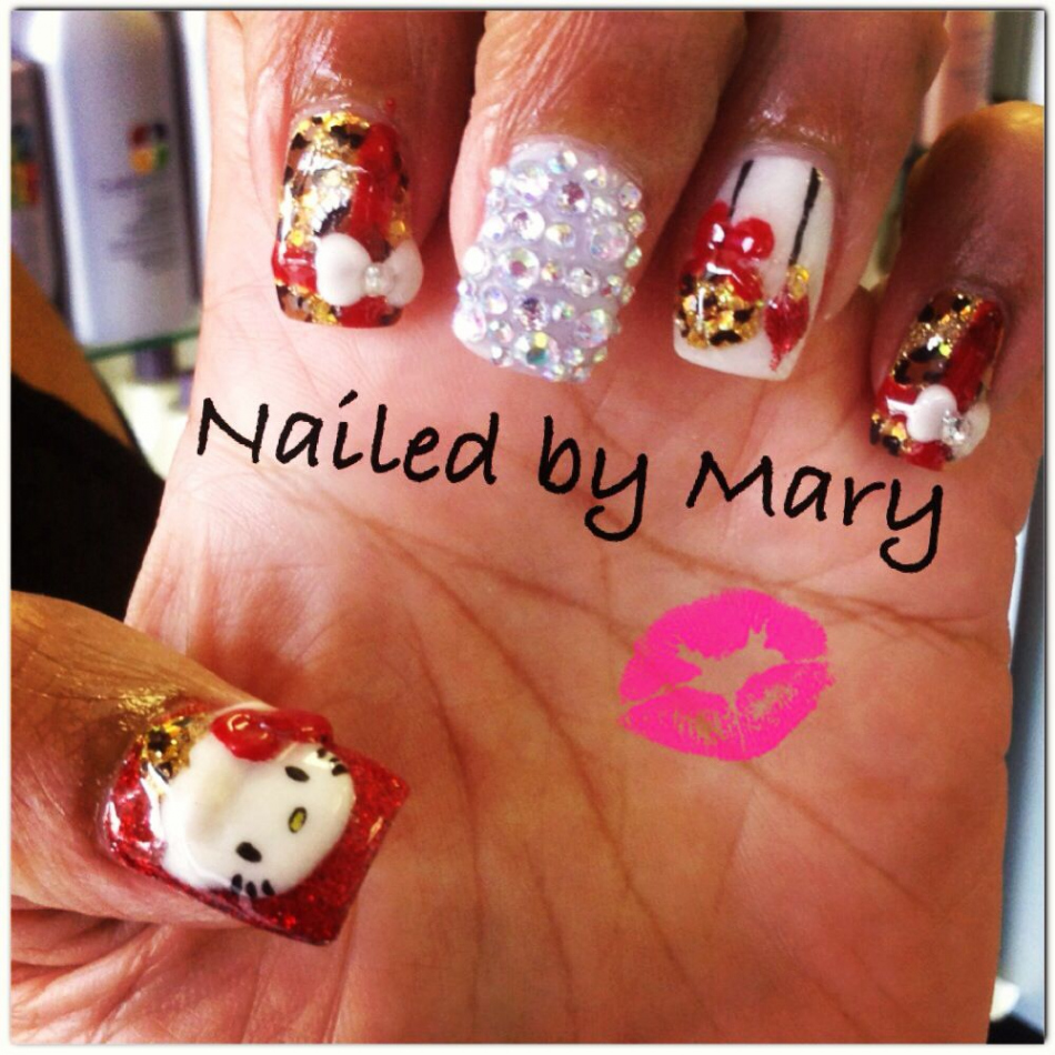 Hello kitty christmas nails