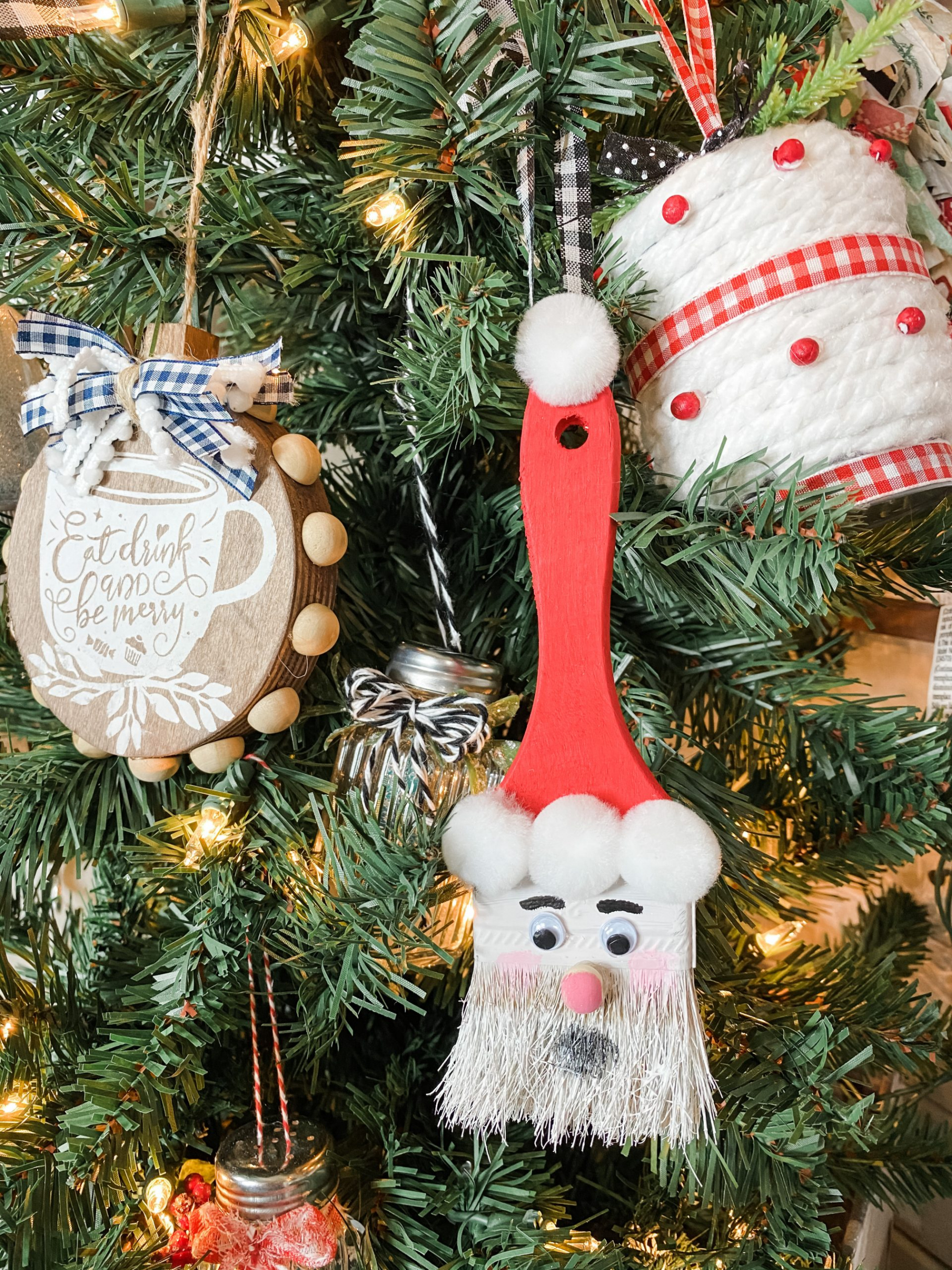 How to Make  DIY Christmas Tree Ornaments