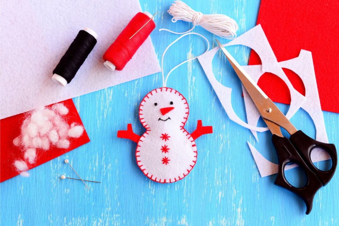 Snowman Crafts For A Cozy Winter Day Indoors • FamilyApp