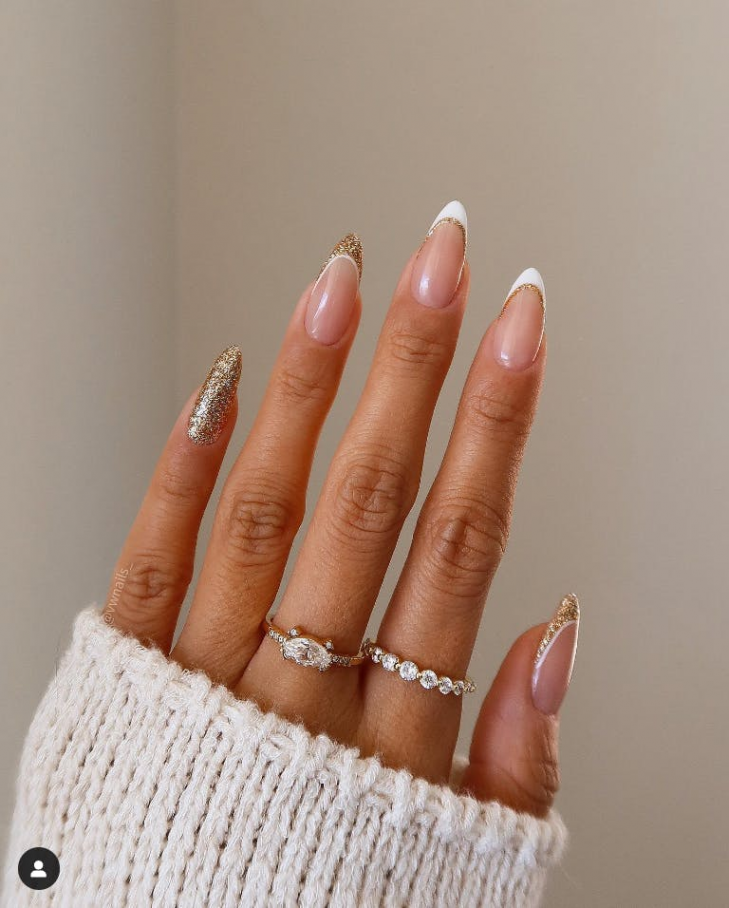 The Best Christmas Nail Designs for