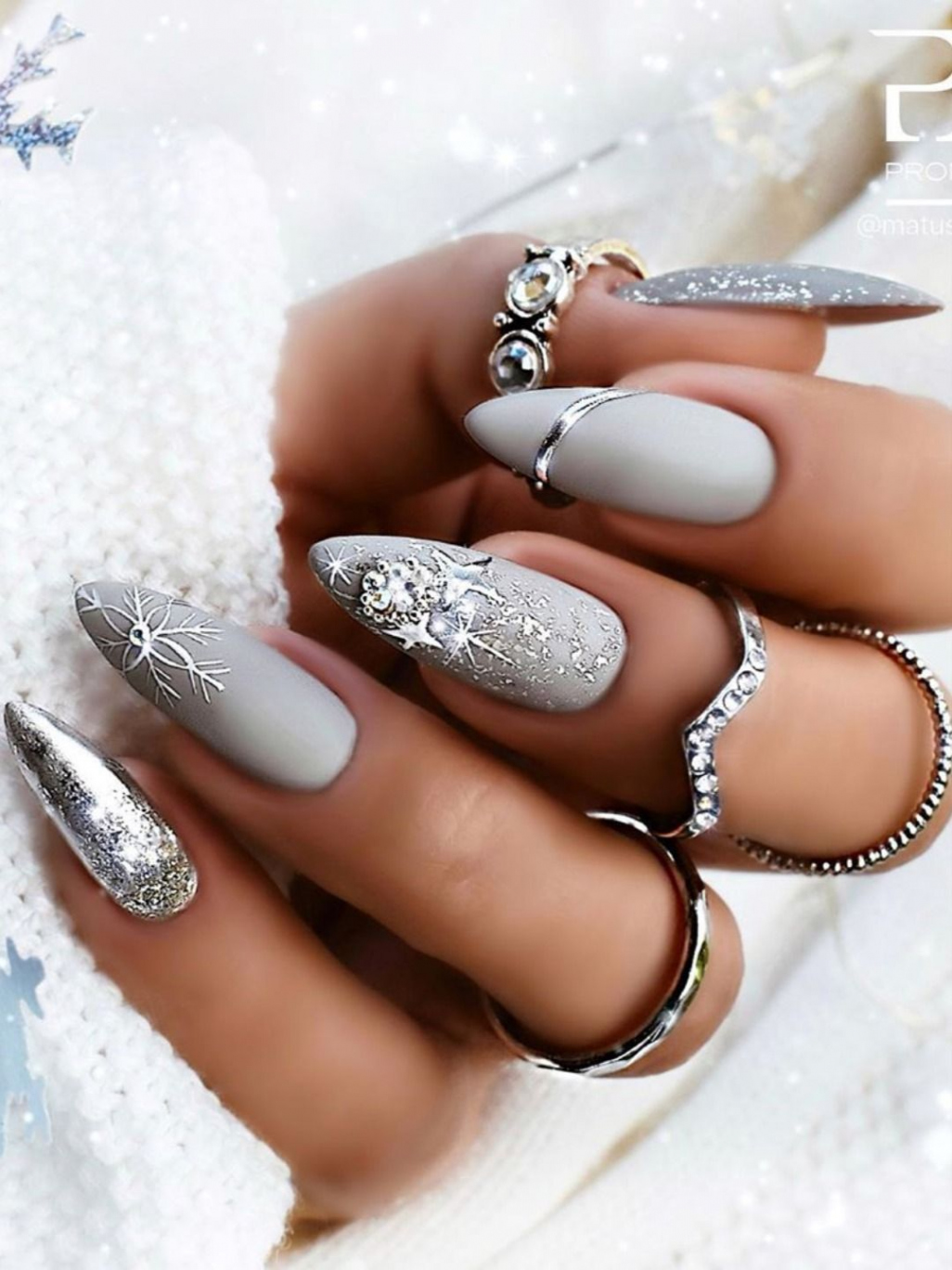 The Best  Gray Nail Designs for   Stylish Belles  Vernis à