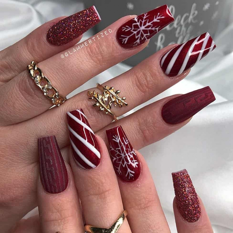 Top  Gorgeous Red Christmas Nail Design Ideas   Valentine