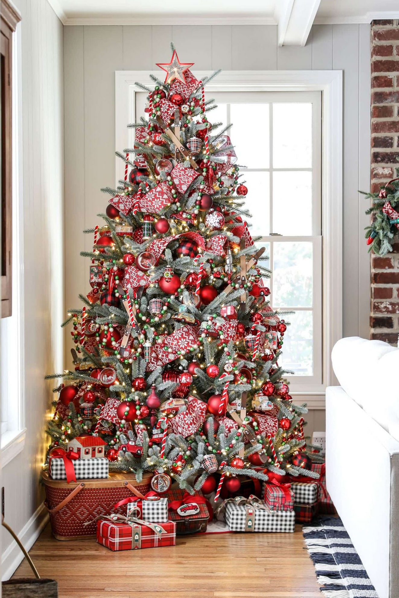 Unique Christmas Tree Ideas for a Festive Home in