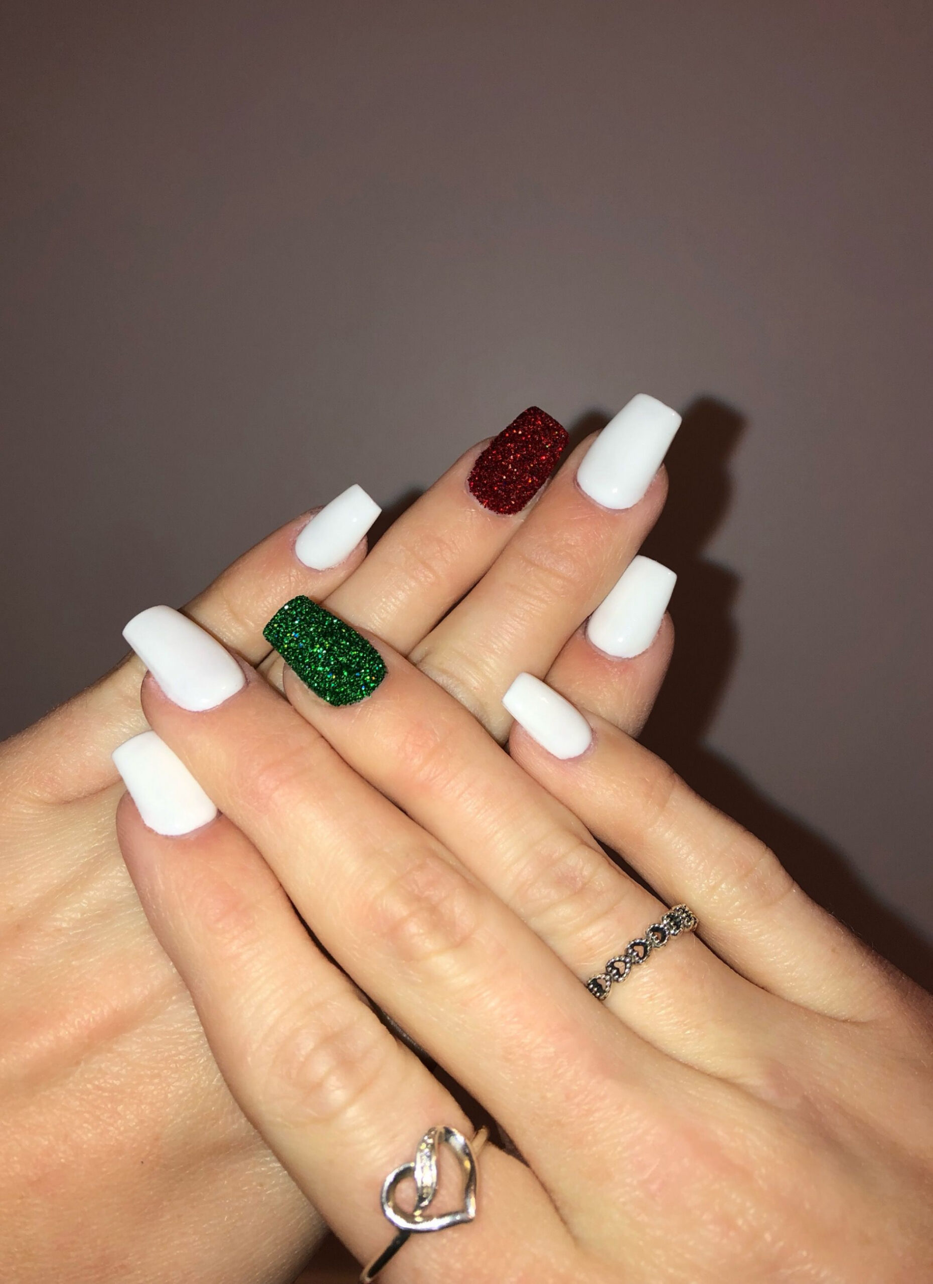 White Christmas Nails w/ Red and Green powder SPARKLE #christmas