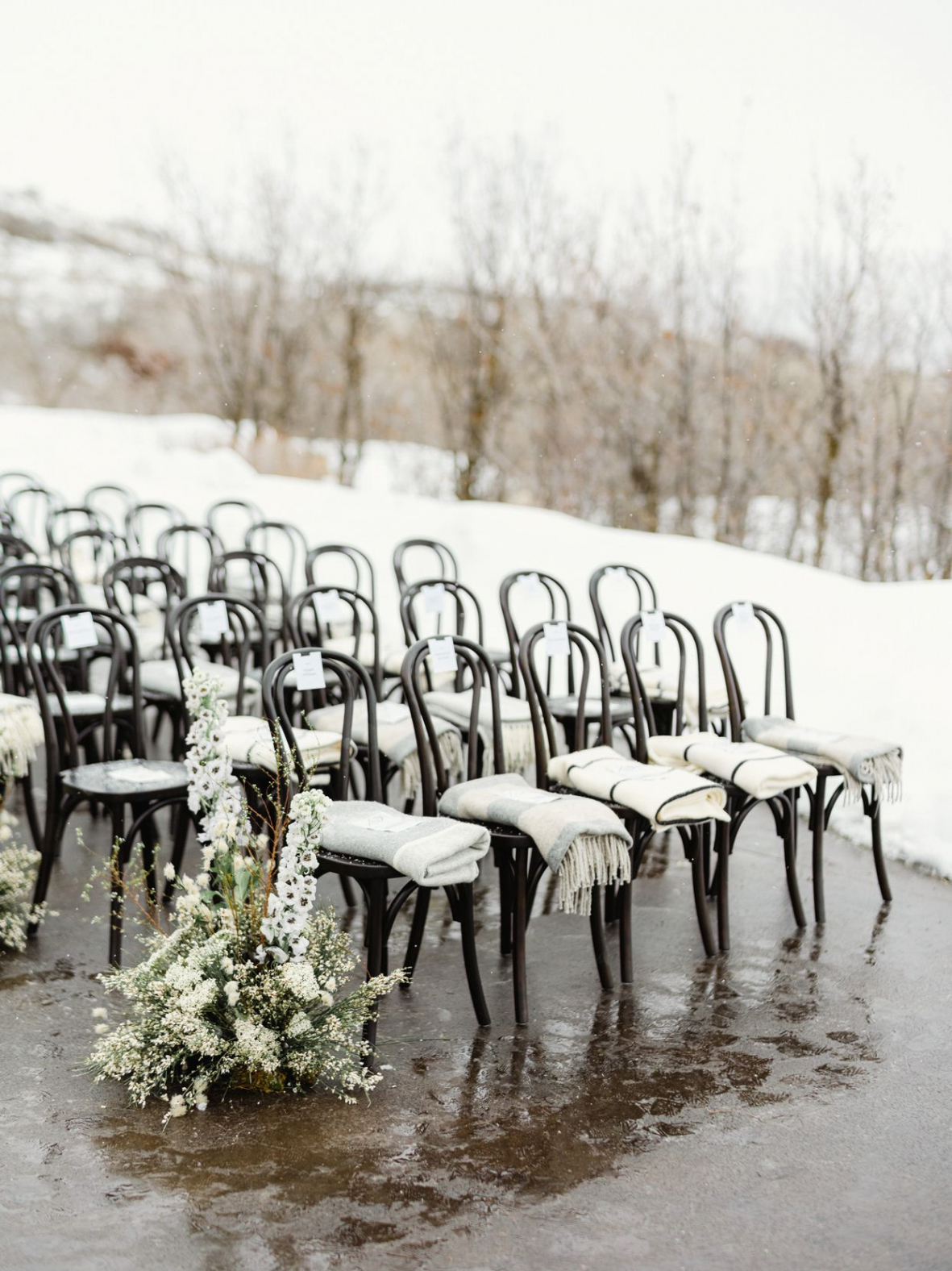 Winter Wedding Decor Ideas - Chic & Festive Winter Wedding Ideas